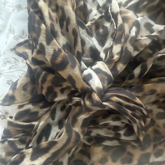 Leopard Print Women’s top blouse w bow - Picture 5 of 5